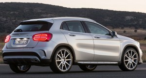Mercedes-Benz-GLA45_AMG_2015